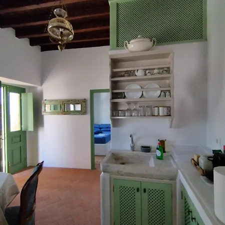 Traditional Chora Apartament *