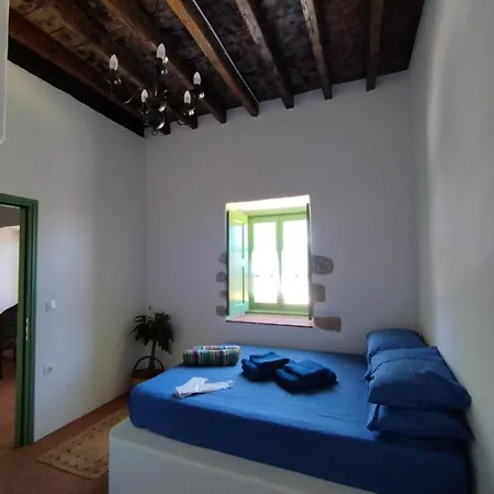Traditional Chora Apartament *